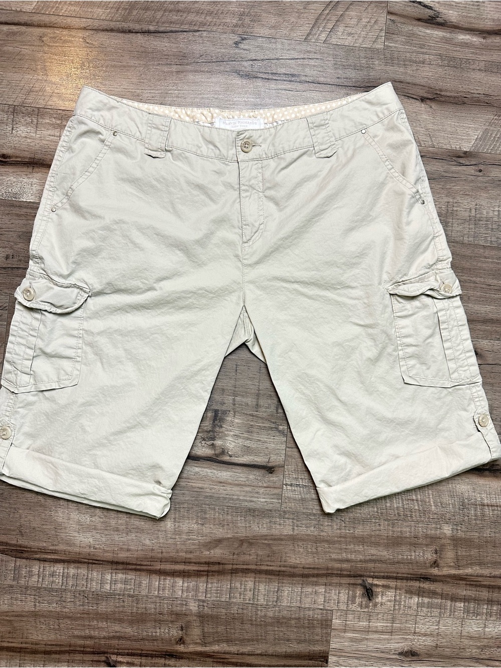 Marvin Richard’s Khaki Cargo Shorts Capris Tan Summer Utility Hiking Gorpcore 16